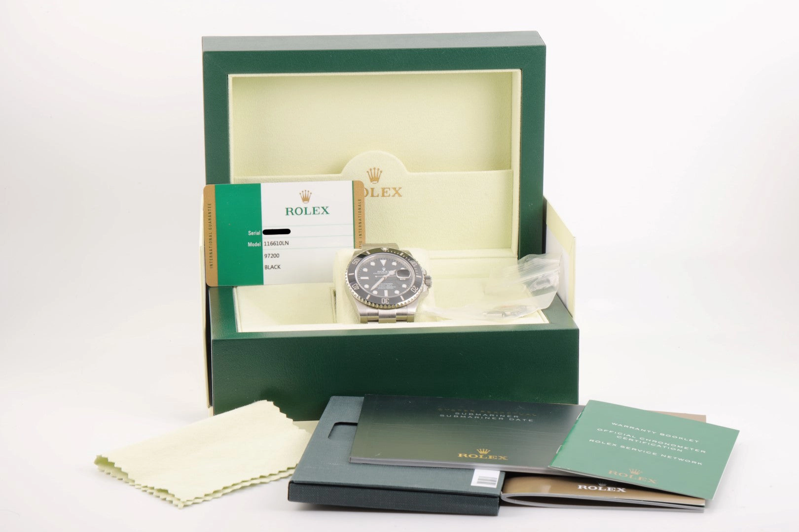 Rolex Submariner 116610LN 40mm Men's Watch (2014) Box & Papers