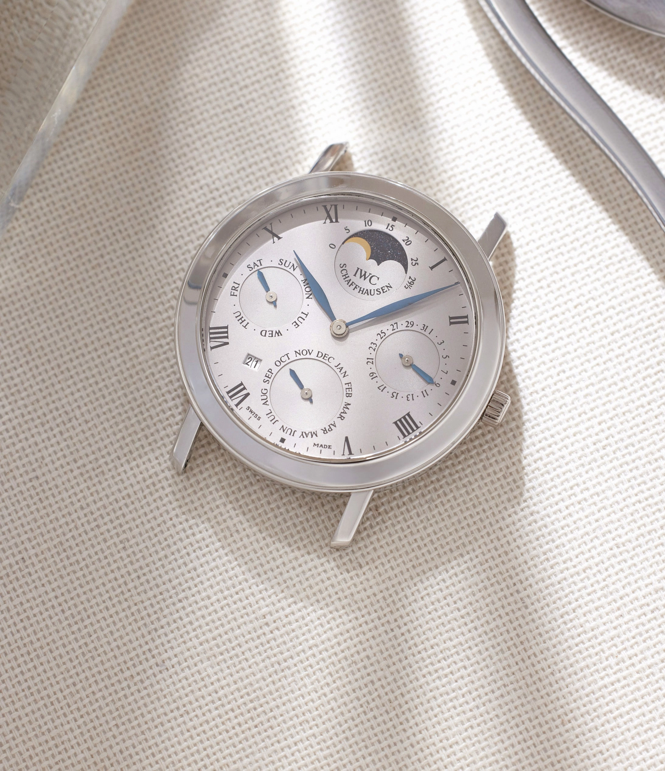 Romana Perpetual Calendar 2050 | Platinum