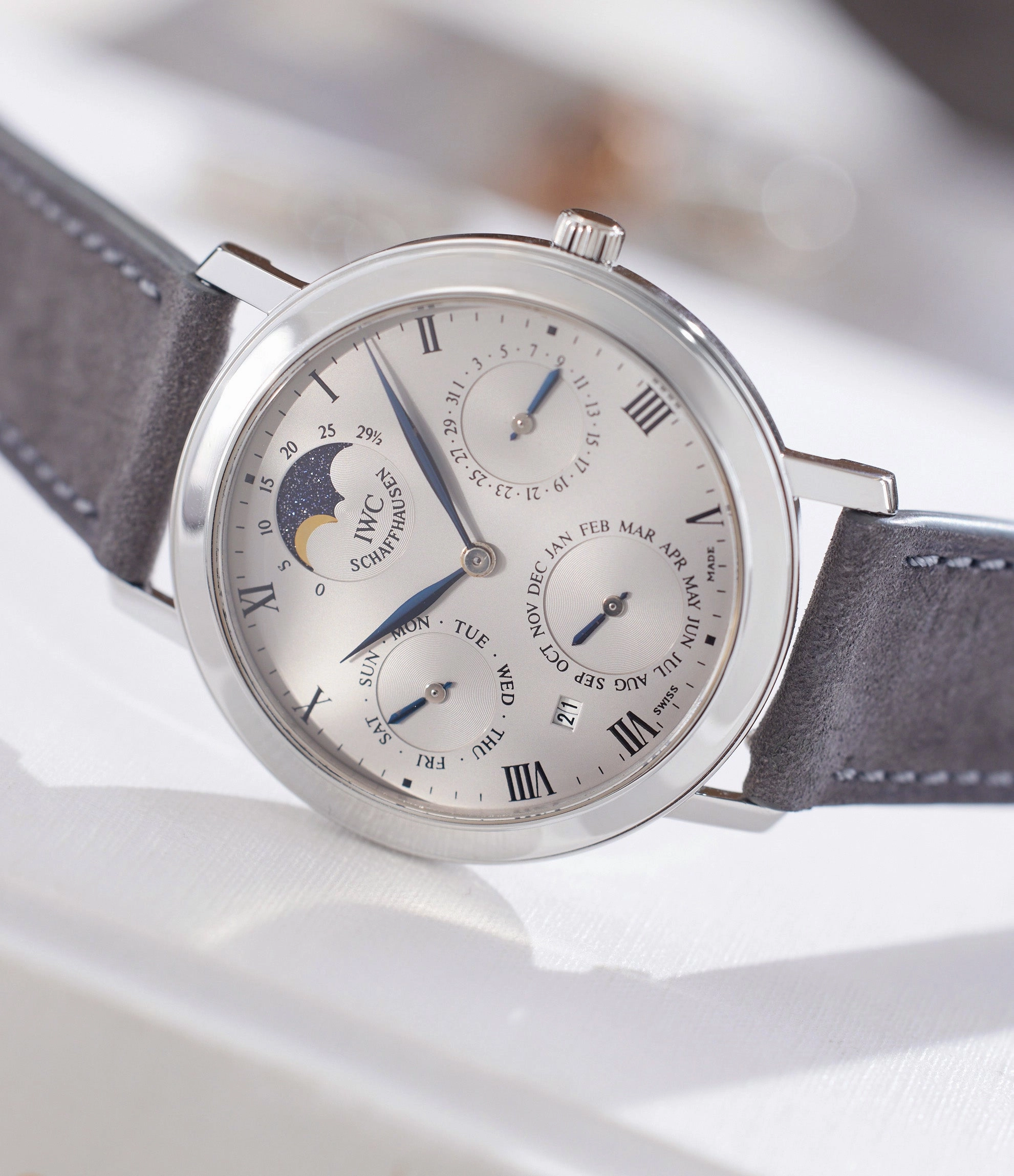 Romana Perpetual Calendar 2050 | Platinum