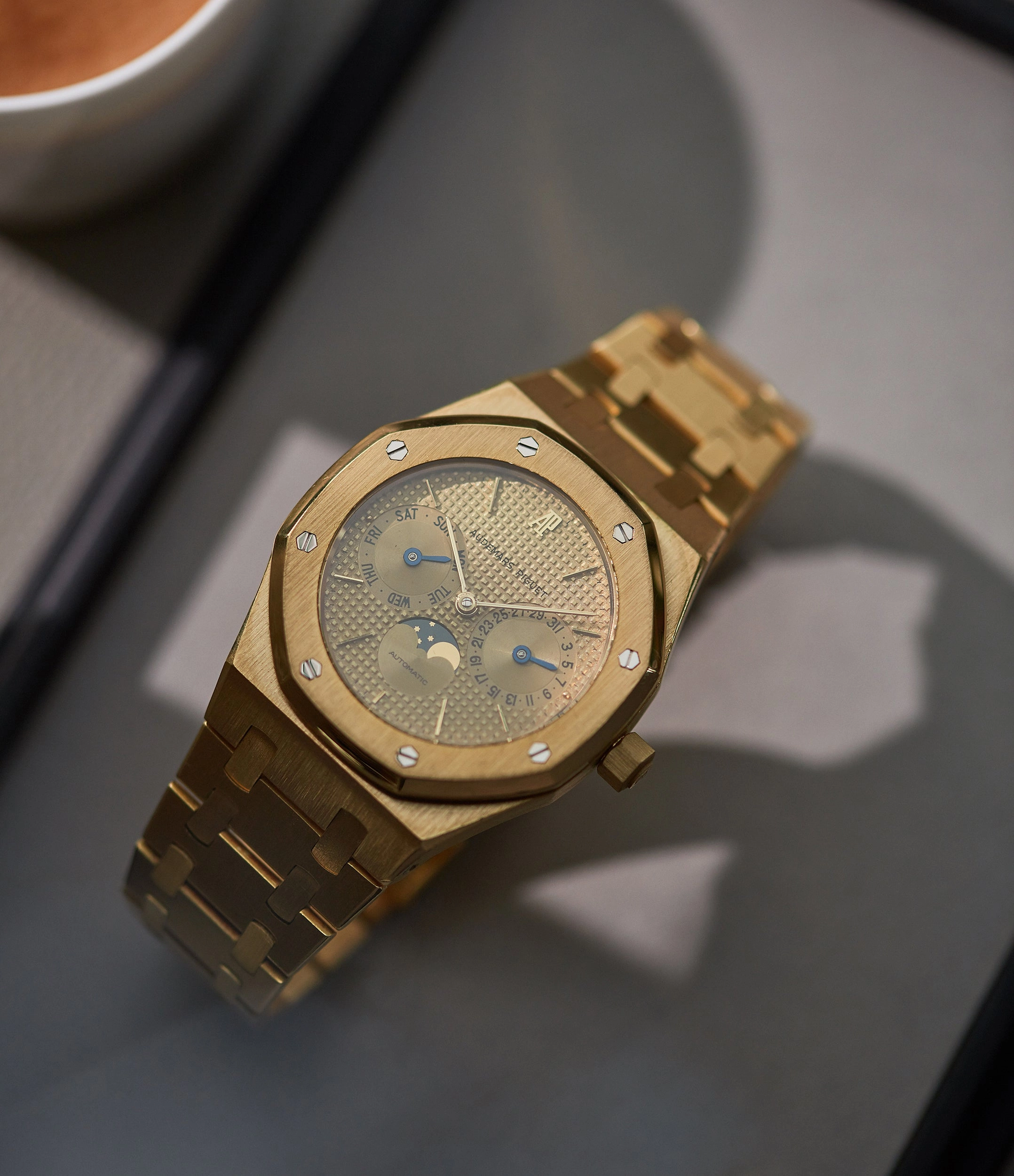 Royal Oak 25594BA | yellow gold