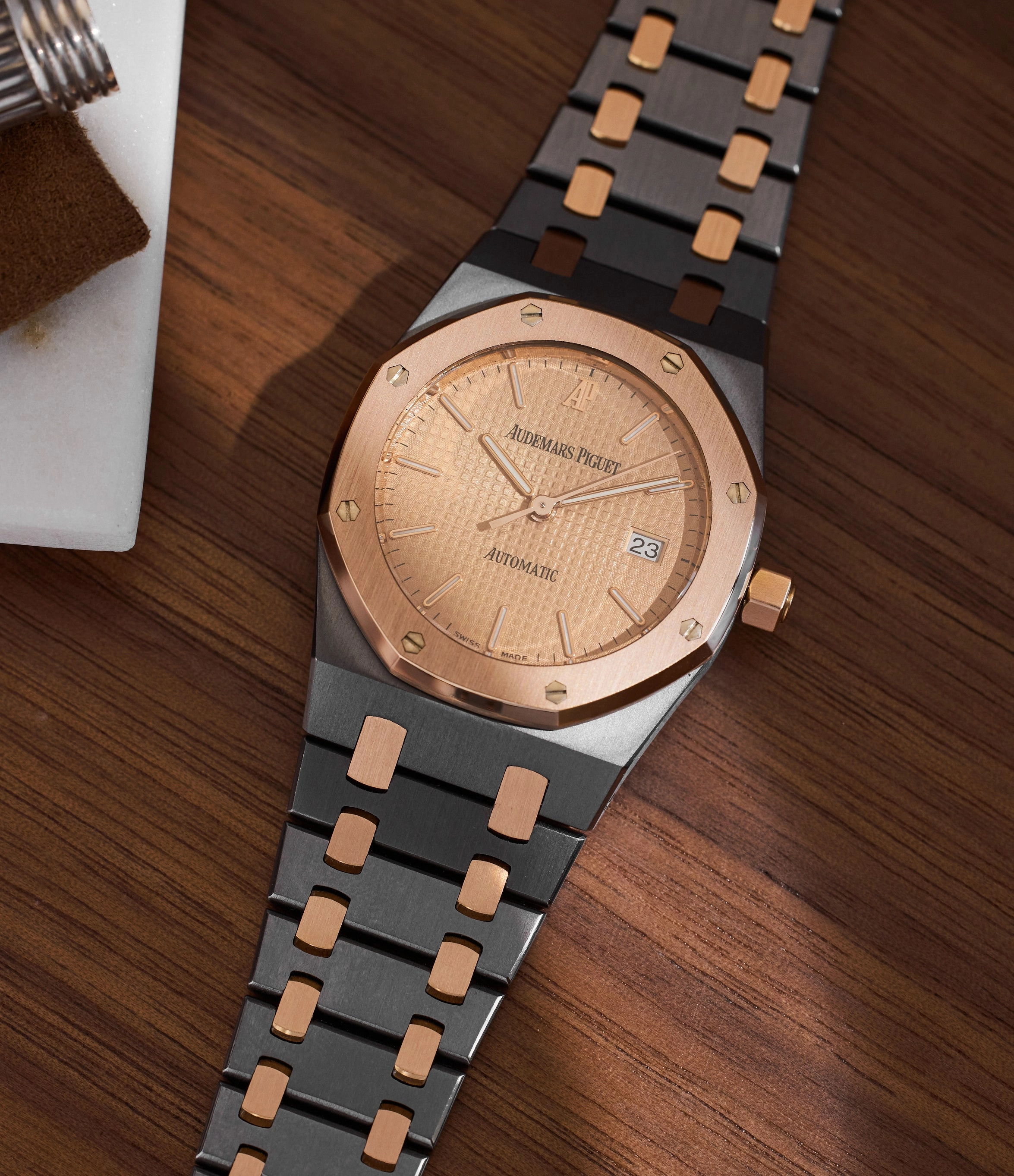 Royal Oak | 15000TR | Tantalum and Rose Gold