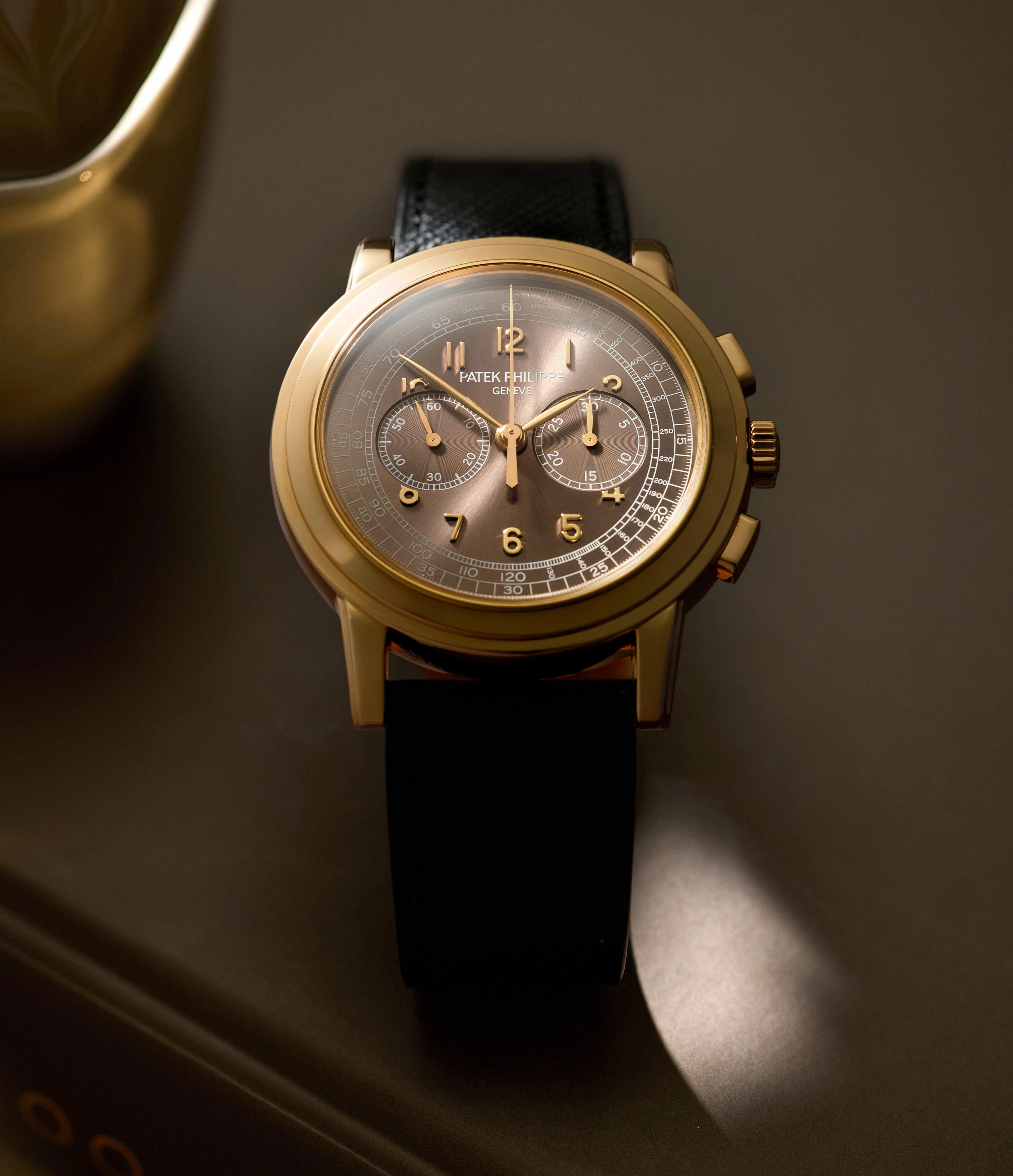 Saatchi Edition Chronograph | 5070J-012 | Yellow Gold