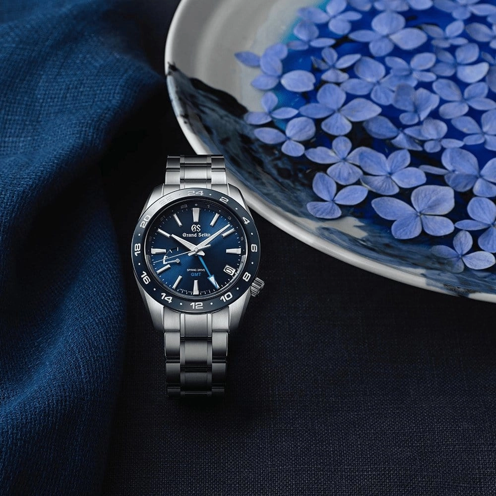 SBGE255 Sport Spring Drive GMT