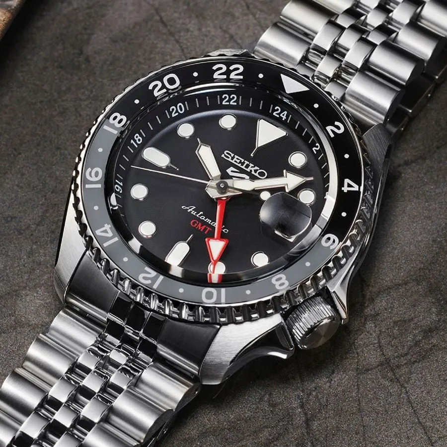 Seiko 5 'Black Grape' GMT