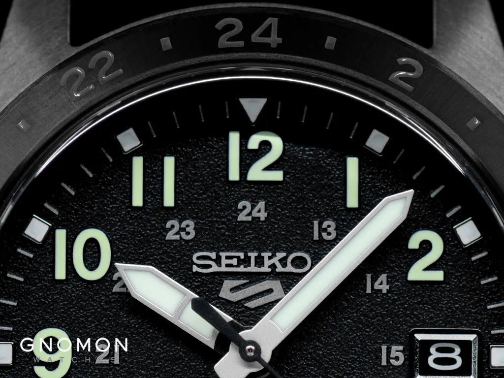 Seiko 5 Sports Field Street Style GMT Blackout Ref. SBSC013