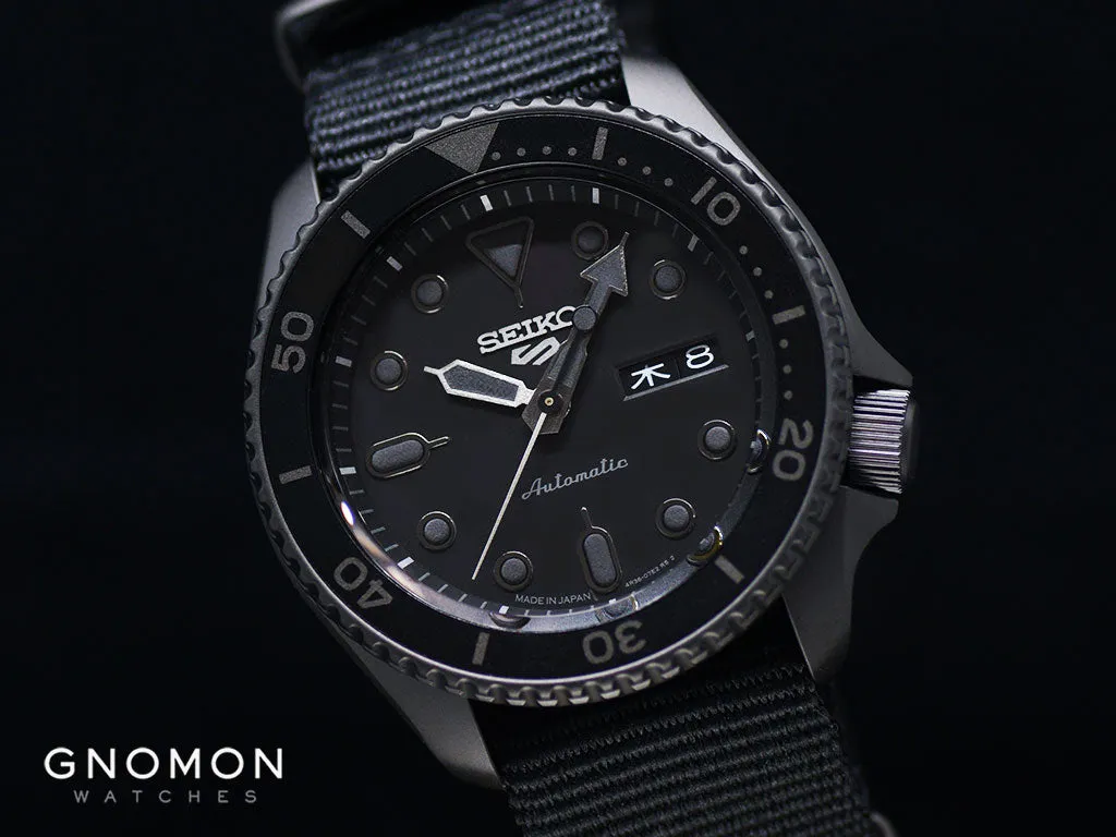Seiko 5 Sports Street Style Blackout Ref. SBSA025