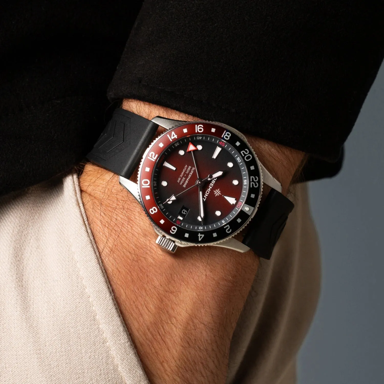 Supermarine 300M GMT, 'Ember' Red