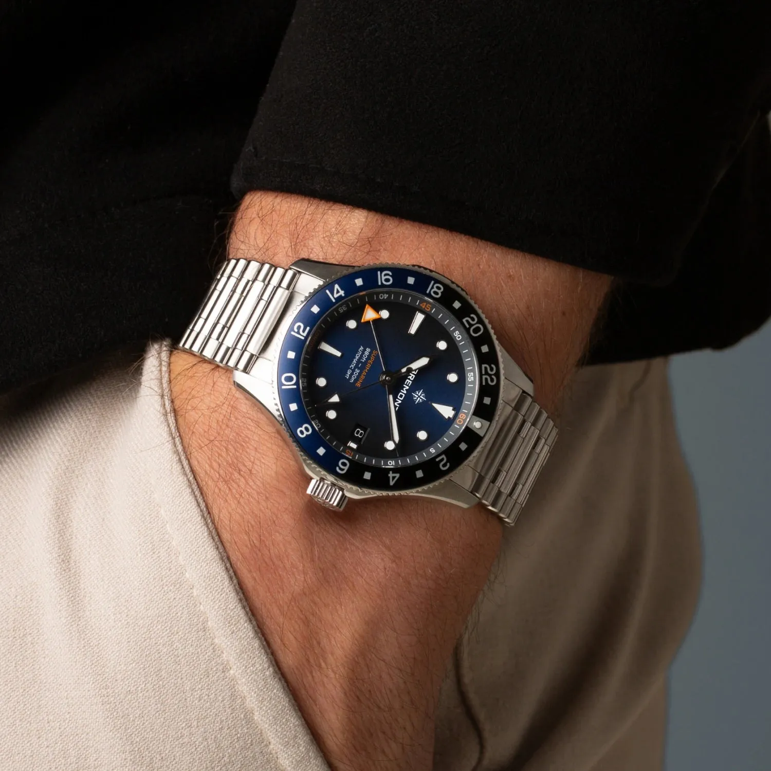 Supermarine 300M GMT, 'Glacier' Blue