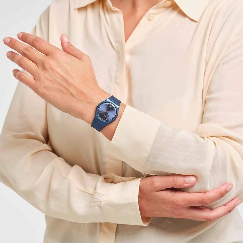 Swatch PEARLYBLUE Watch GN417