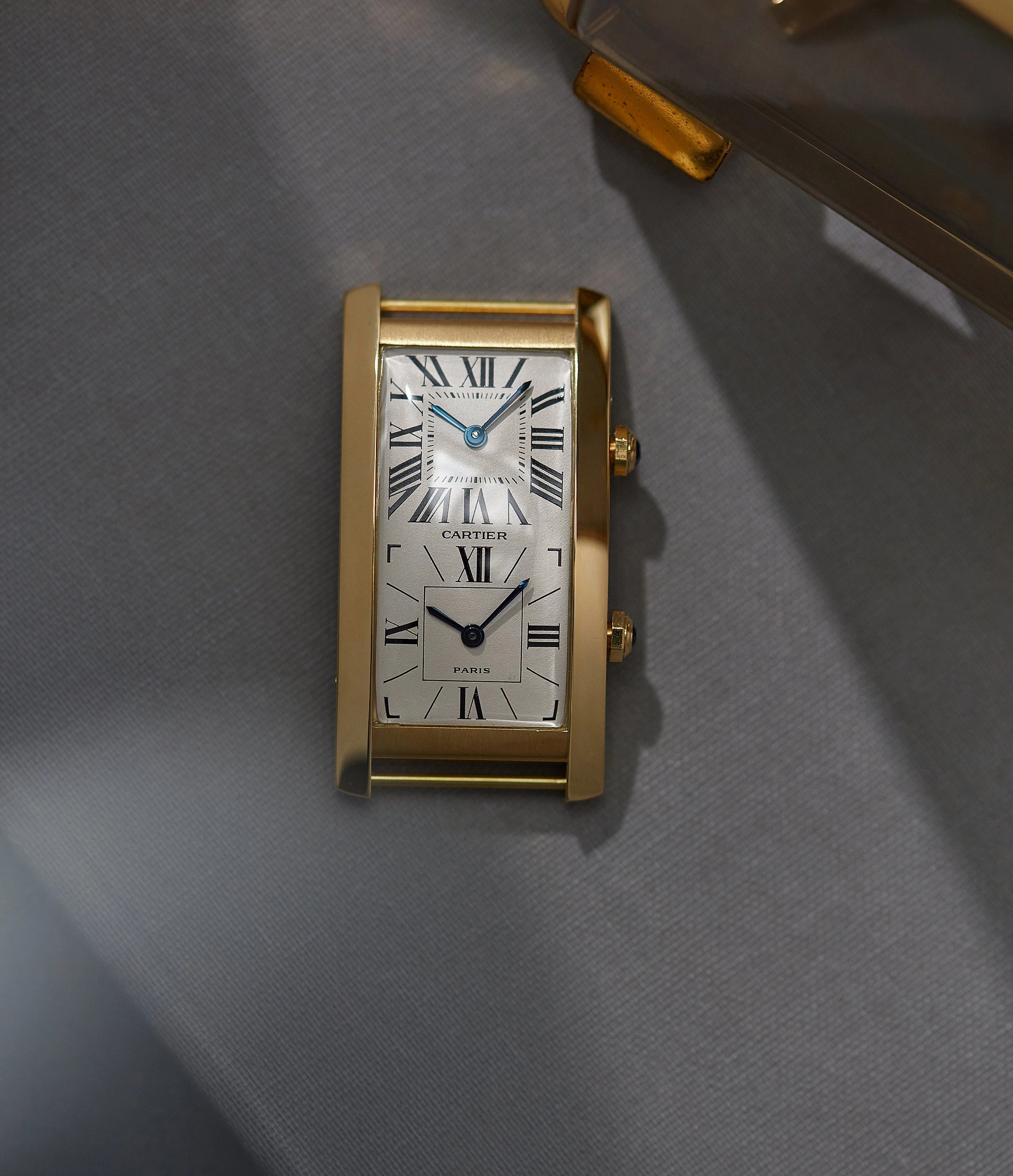 Tank Cintre | Dual-Time | Yellow Gold