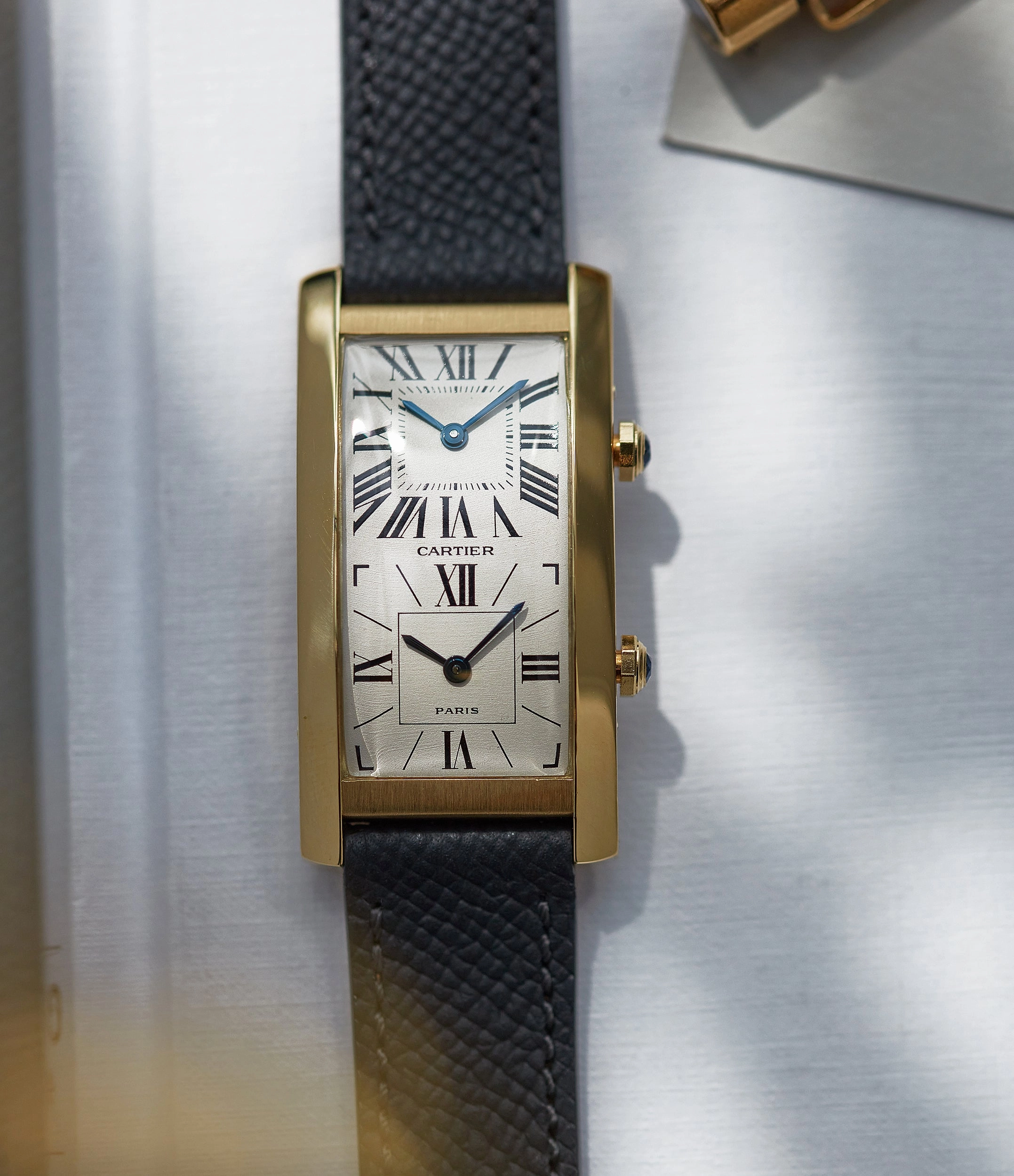 Tank Cintre | Dual-Time | Yellow Gold