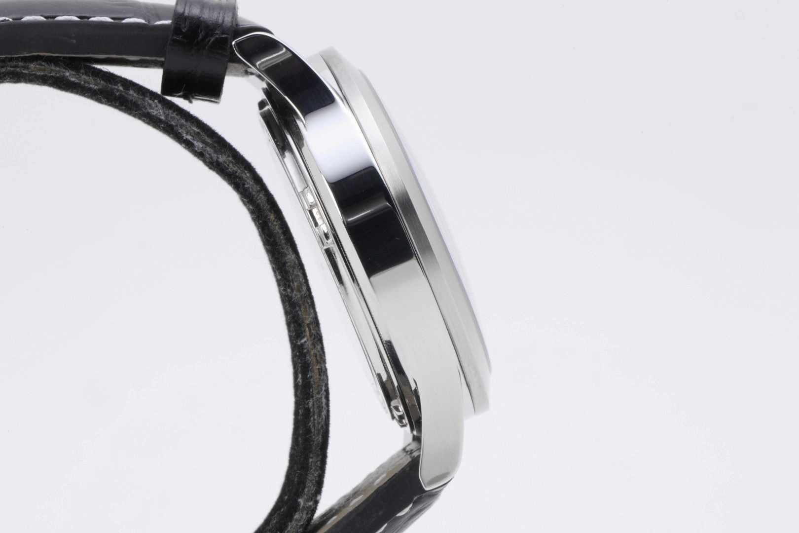 Tutima Valeo Reserve 644-01 Stainless Steel 38mm Watch