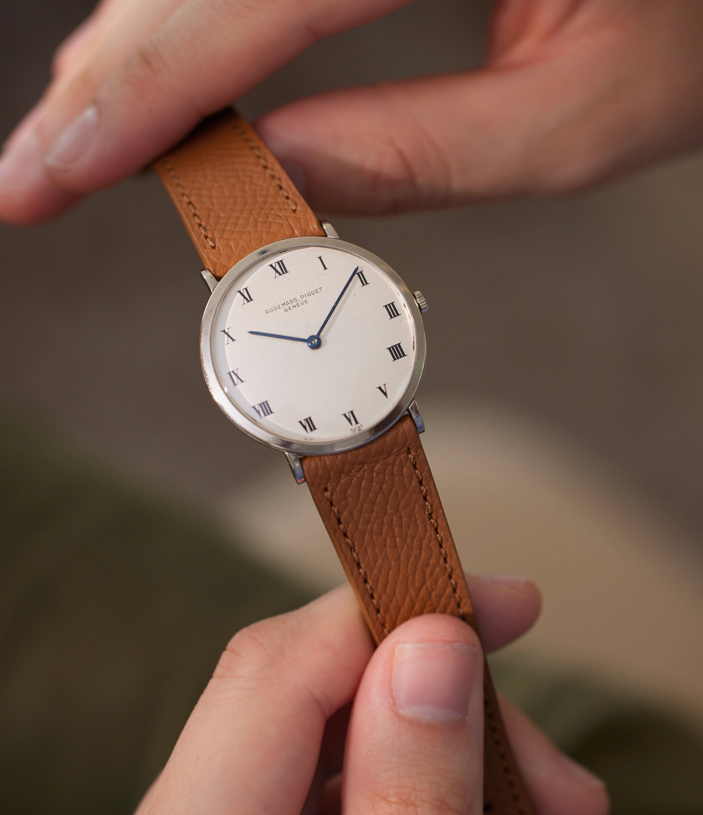 Ultra-thin Dress Watch | White Gold