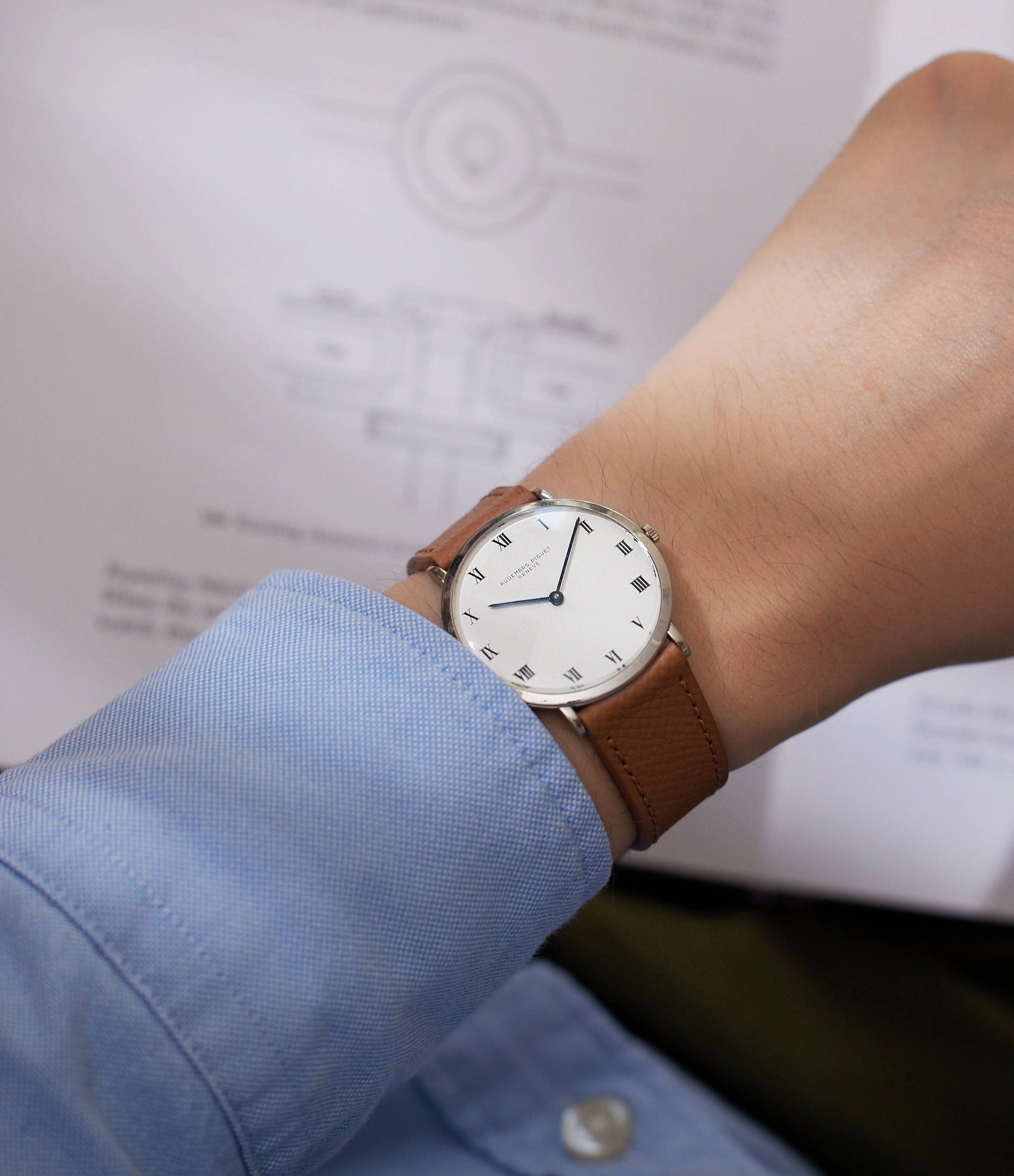 Ultra-thin Dress Watch | White Gold