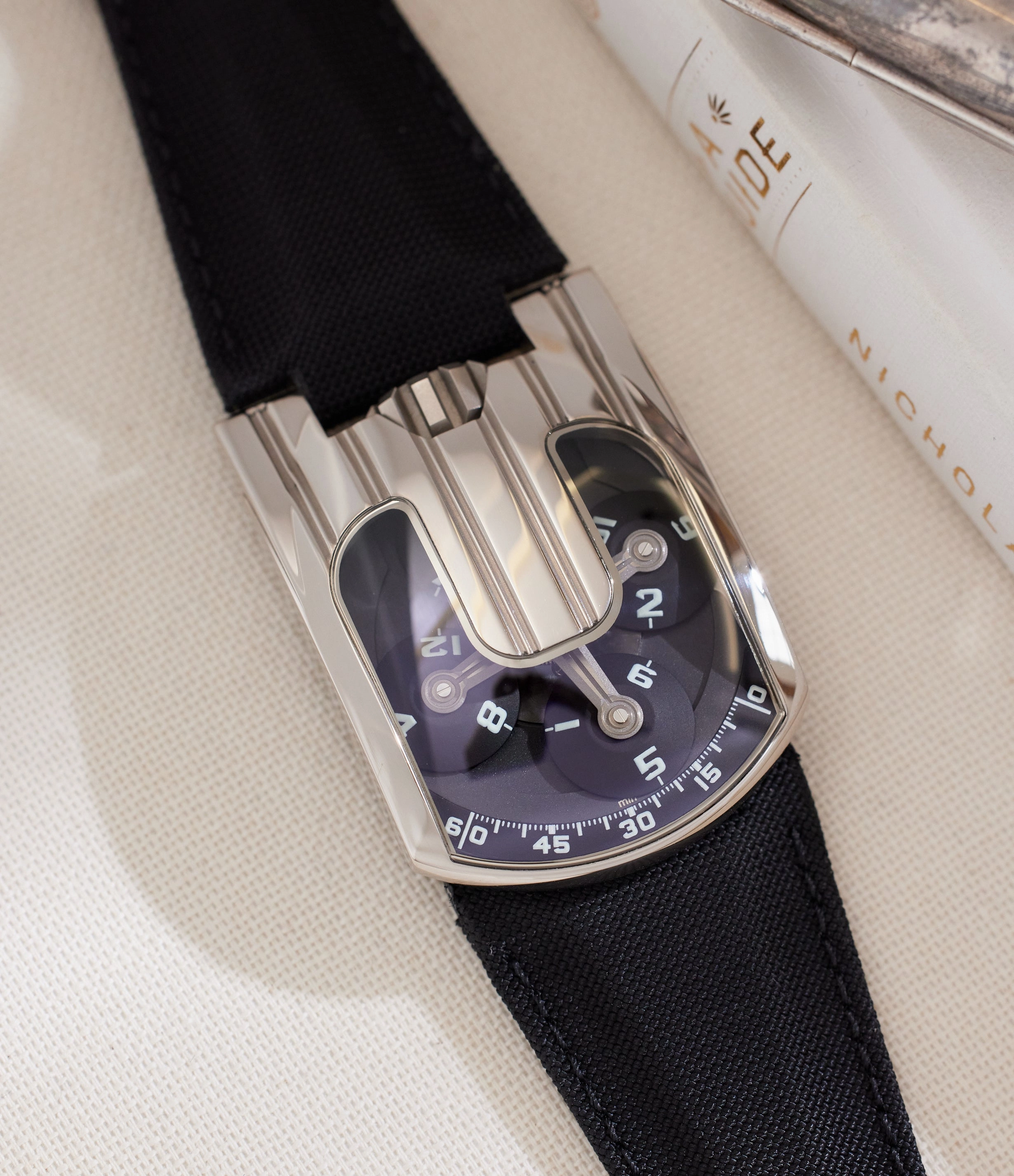 UR-103.07 | White Gold