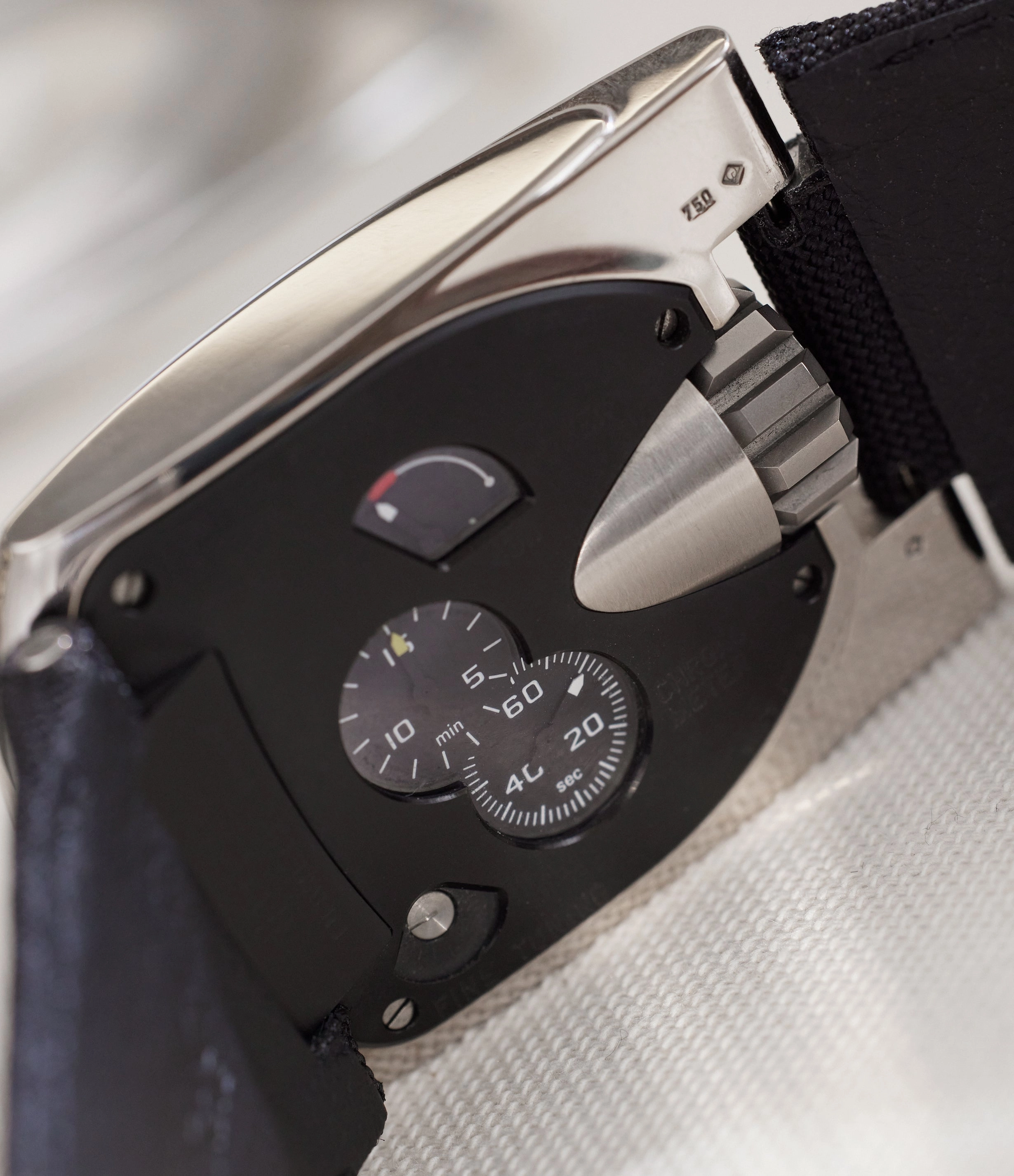 UR-103.07 | White Gold