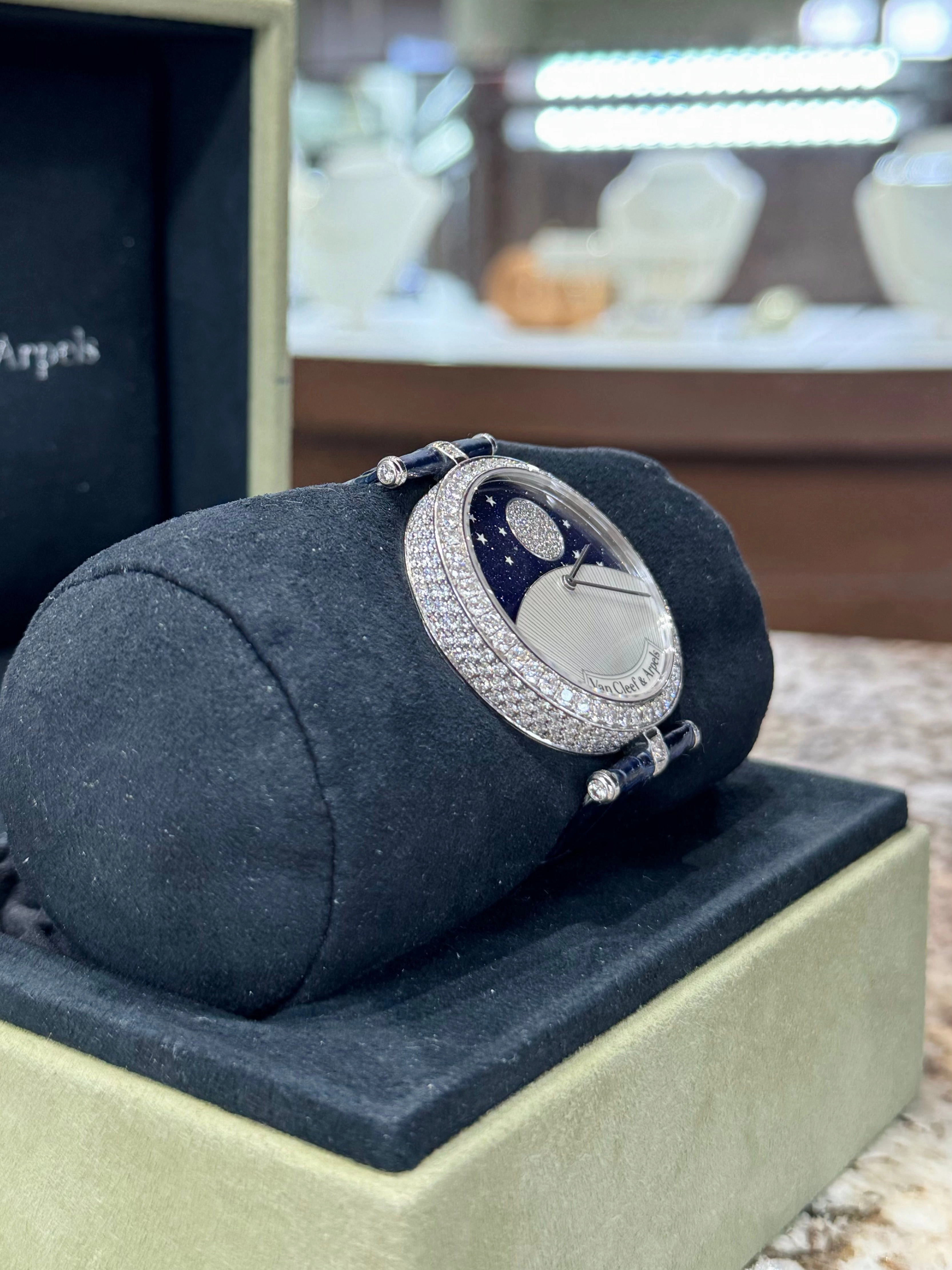 Van Cleef & Arpels Day and Night