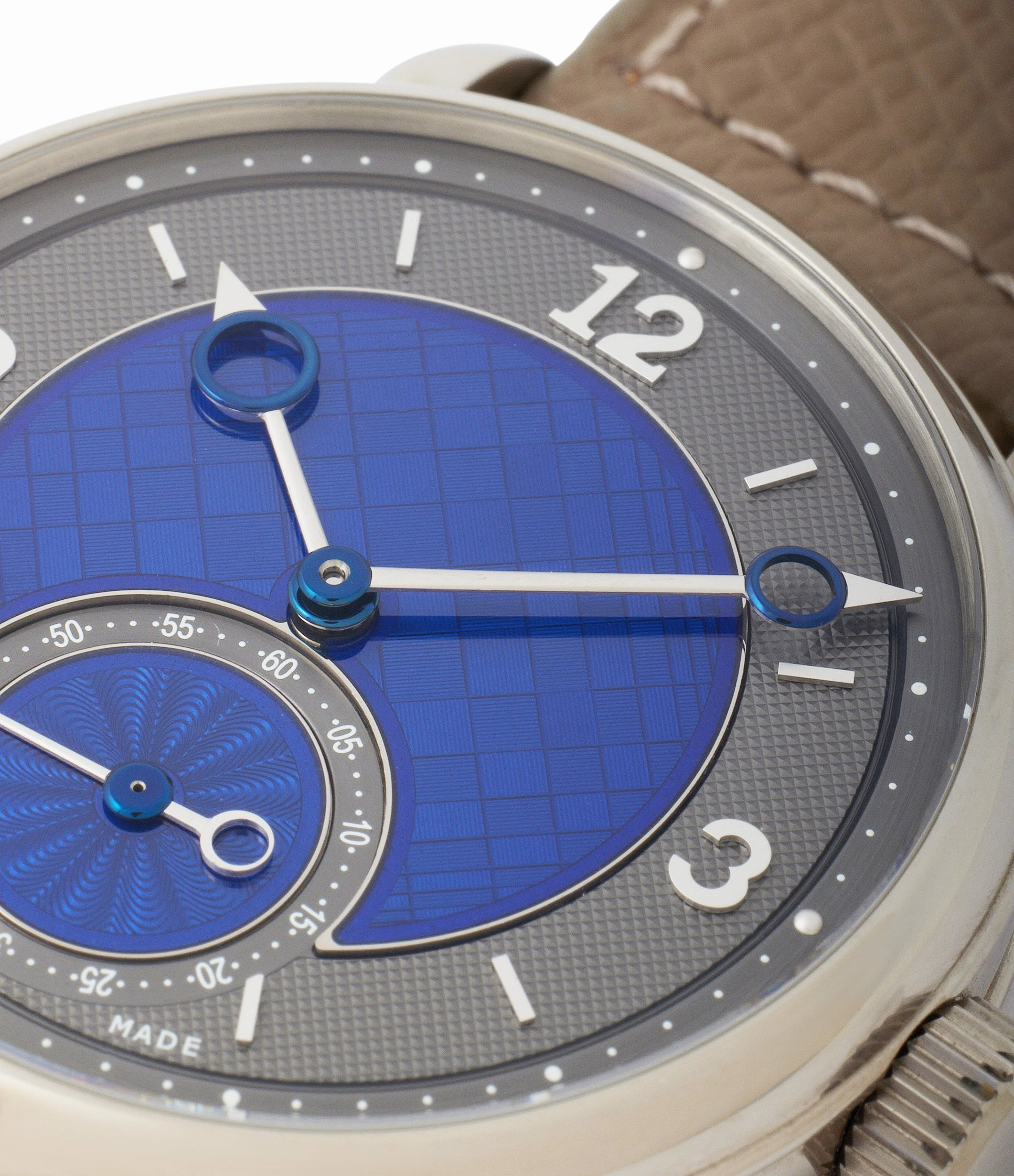 Vingt-8 | White Gold