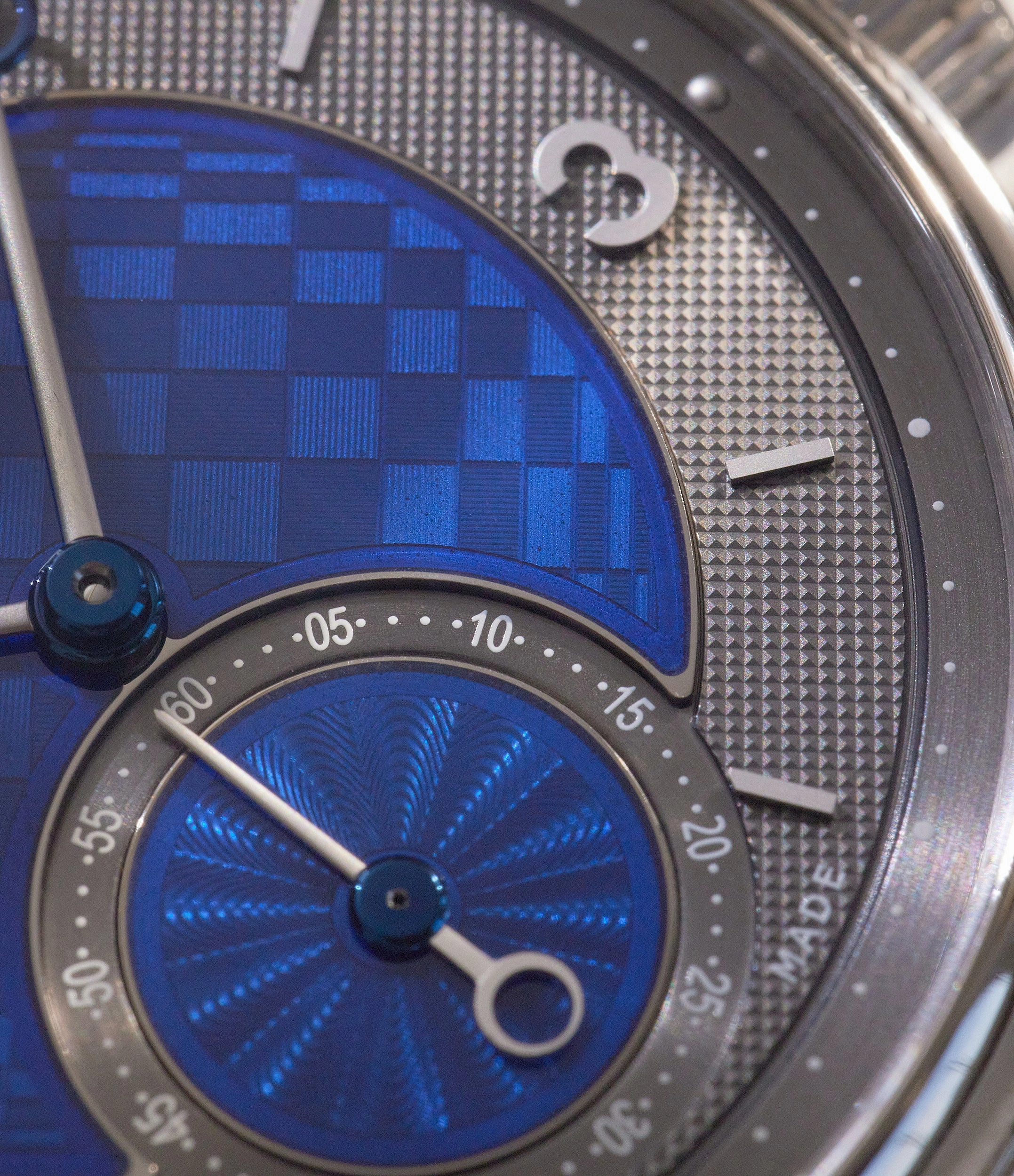 Vingt-8 | White Gold