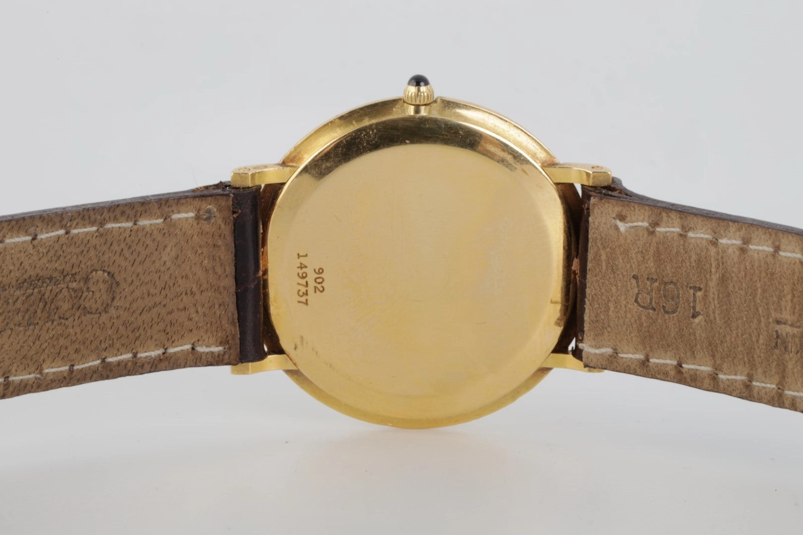 Vintage Classic Piaget 902 18K Yellow Gold (1969)
