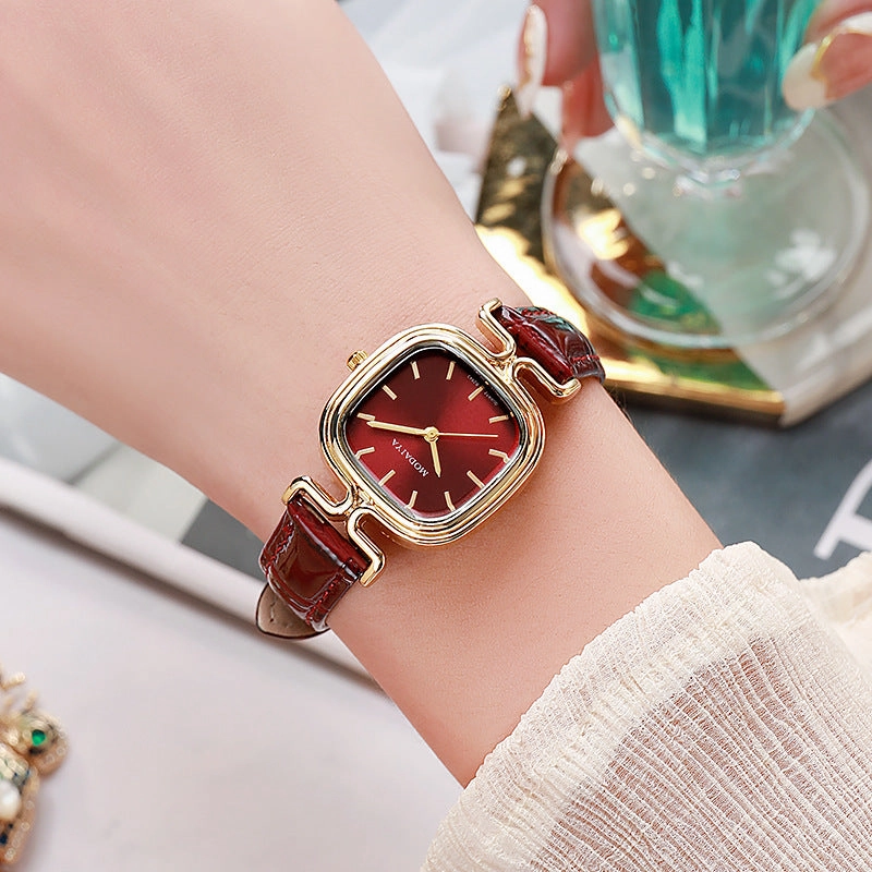 Vintage Square Dial Women's Quartz Watch