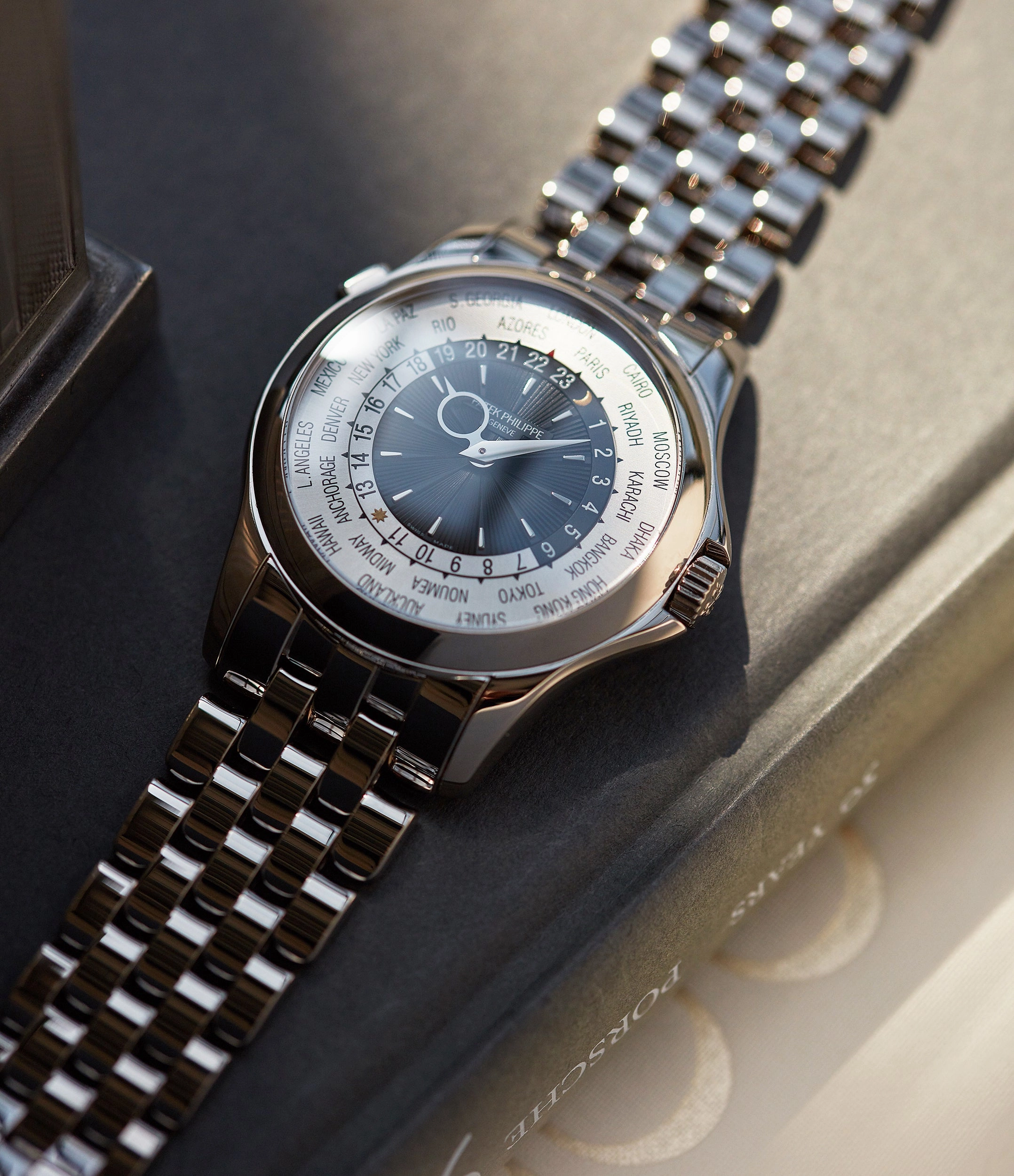 World Time 5130G | White Gold