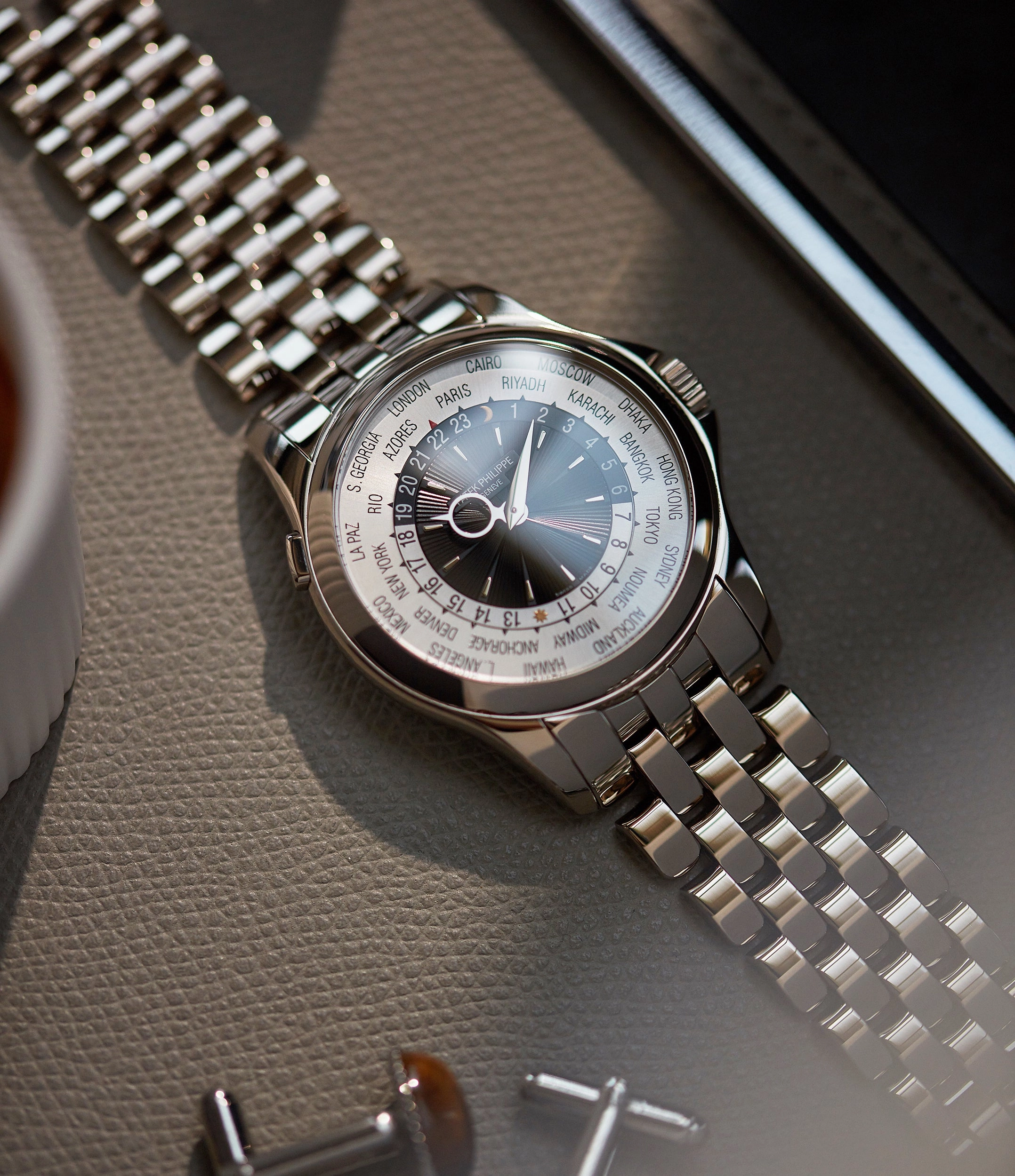 World Time 5130G | White Gold